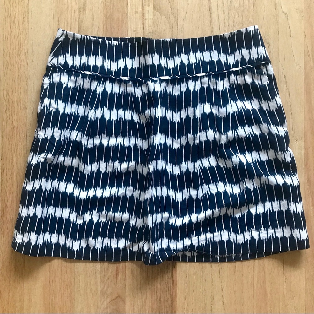 Ann Taylor Loft Patterned Skirt with Pockets